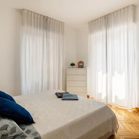 Tamhouse - Self Check-in E Posto Auto Apartamento